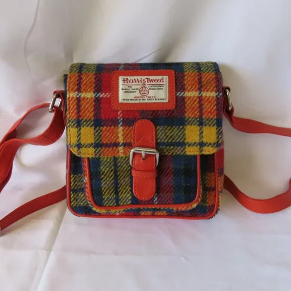 Harris Tweed Buchanan check messenger bag - Picture 1 of 7